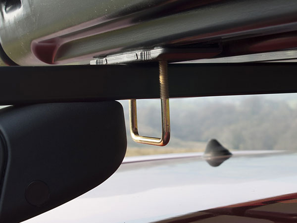 Система U-Bolt крепления автобокса к багажнику